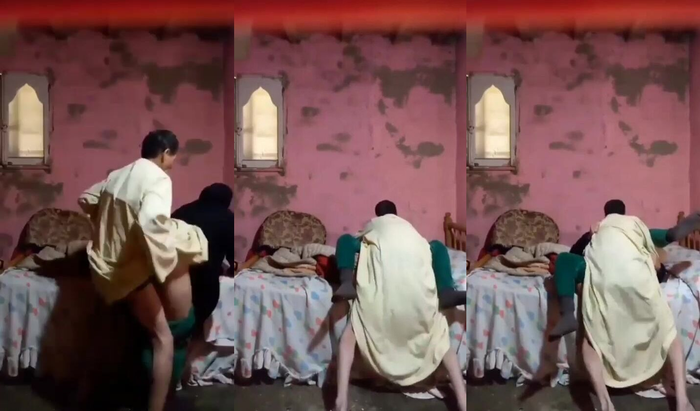 الحاج ابو جلابيه دايس نيك مرات ابنه بزبه الكبير